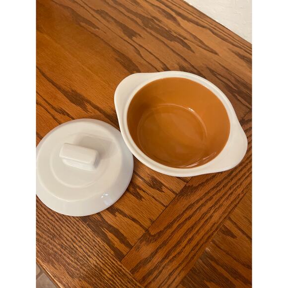 Pampered Chef Two tone stoneware 3 cup covered baker - Picture 2 of 4